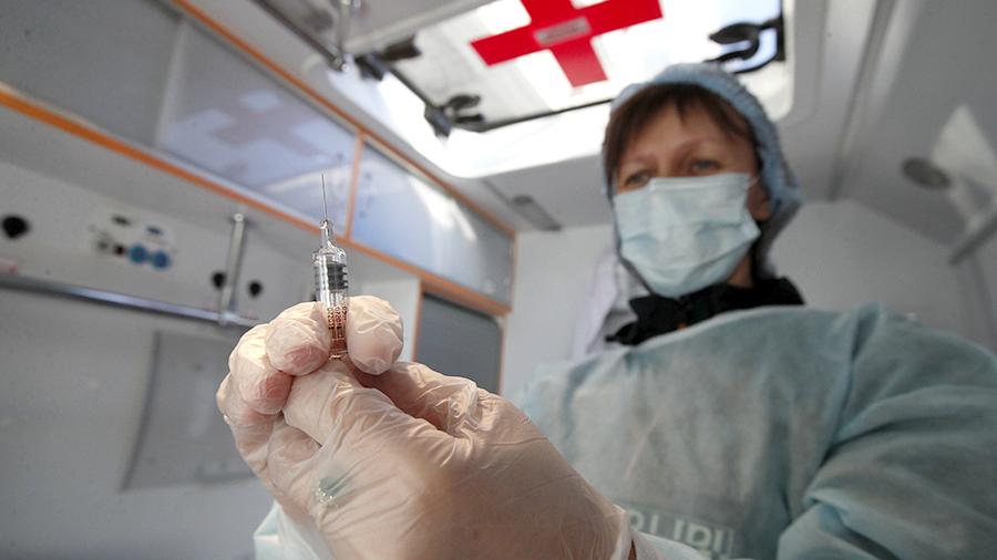 Названы сроки начала массовой вакцинации россиян