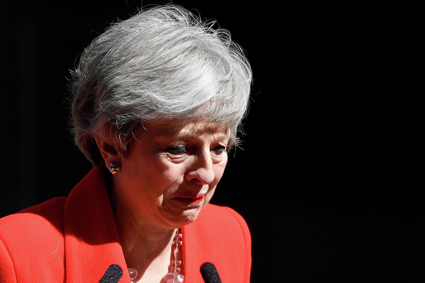 Премьер Великобритании Тереза Мэй заявила об отставке