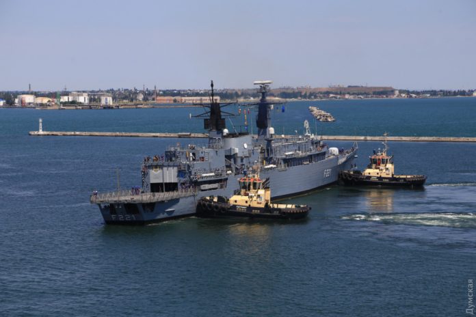 В порт Одессы вошли четыре корабля НАТО