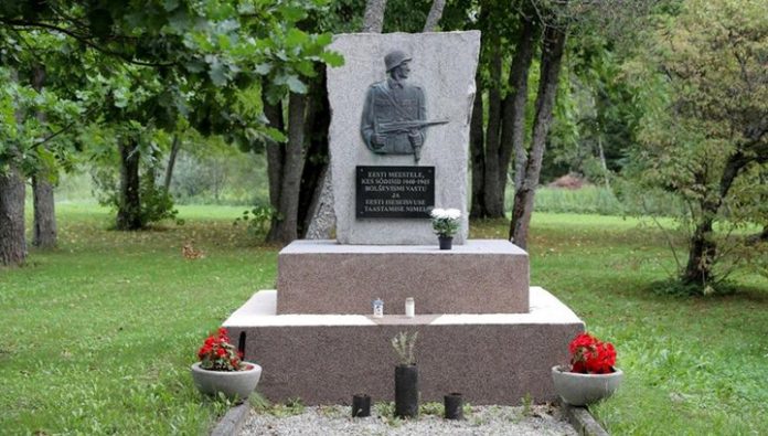 Эстонские нацисты решили восстановить памятник боевику СС