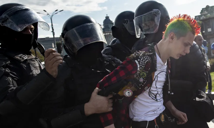 В Москве на митинге в поддержку оппозиции прошли массовые задержания