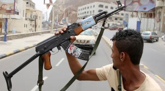 Арабская коалиция сообщила об уничтожении военного объекта хуситов в Йемене