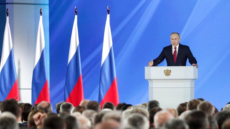 Отставка правительства РФ стала первым итогом конституционной реформы Путина