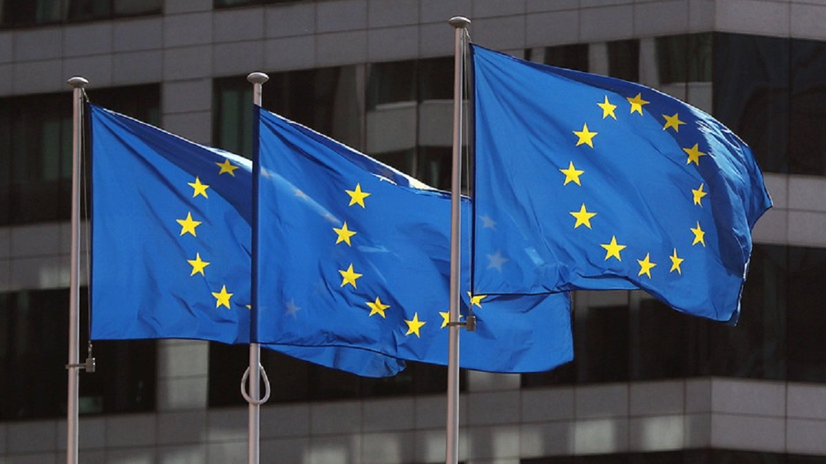 Евросоюз намерен на полгода продлить антироссийские санкции