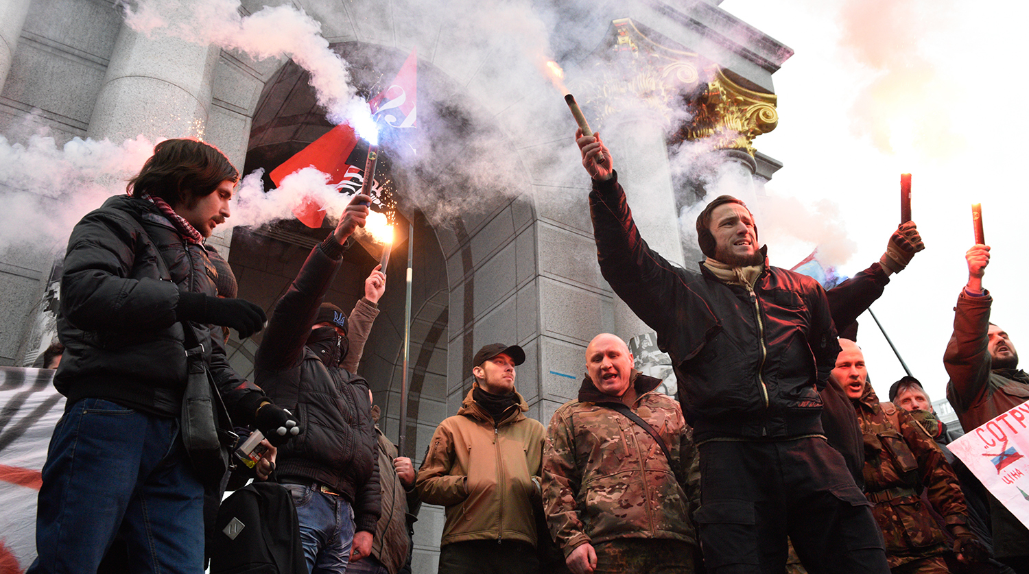 Украинских радикалов обвиняют в нападении на Россотрудничество
