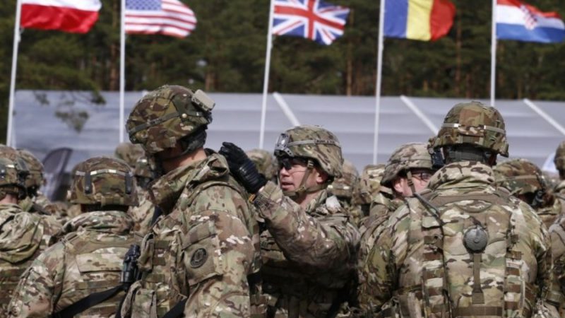 НАТО хочет «ударить русских в уязвимое место»