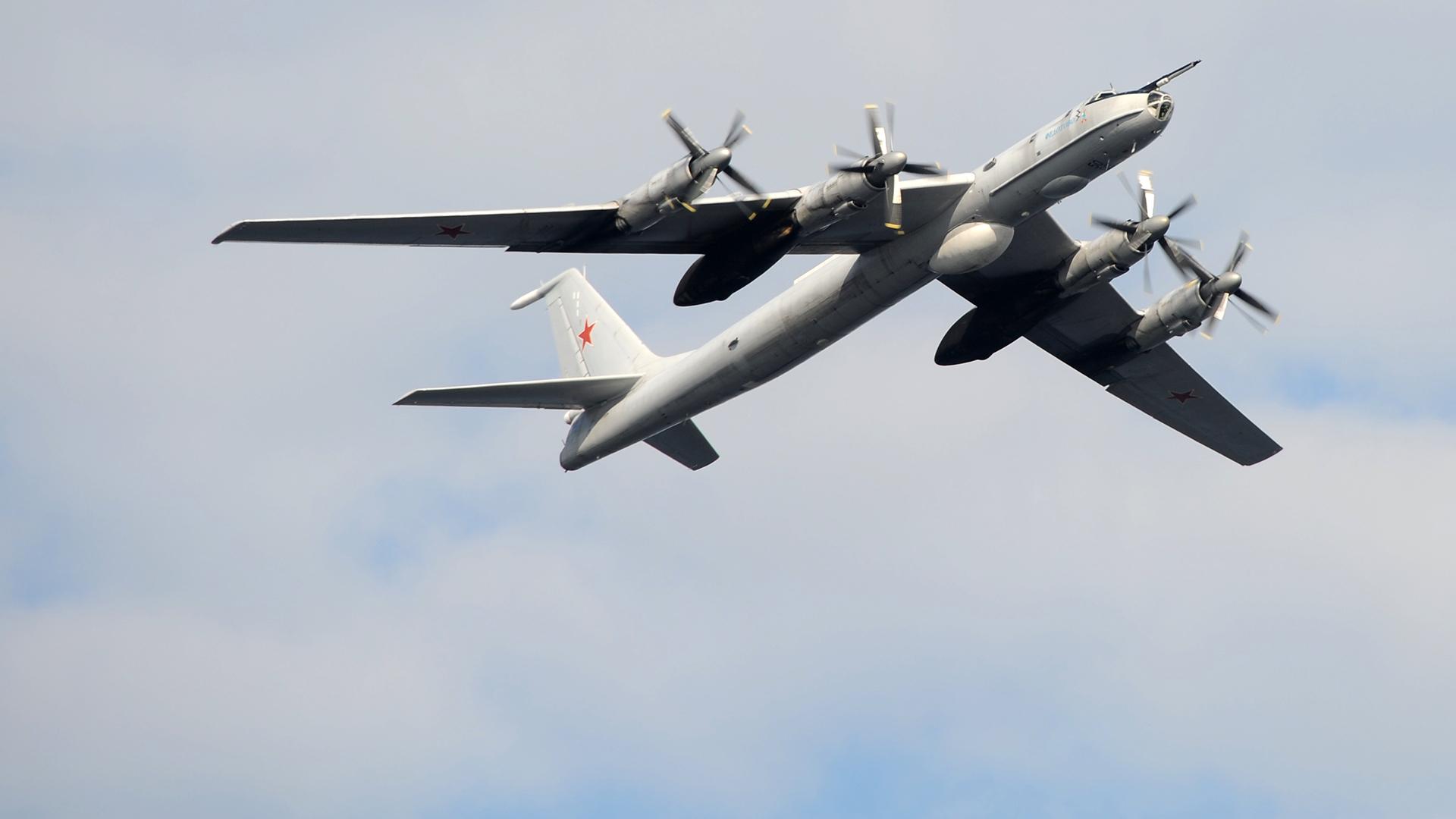 Российские самолеты в районе Аляски встревожили США