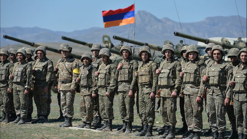 В Армении могут снова ввести военное положение