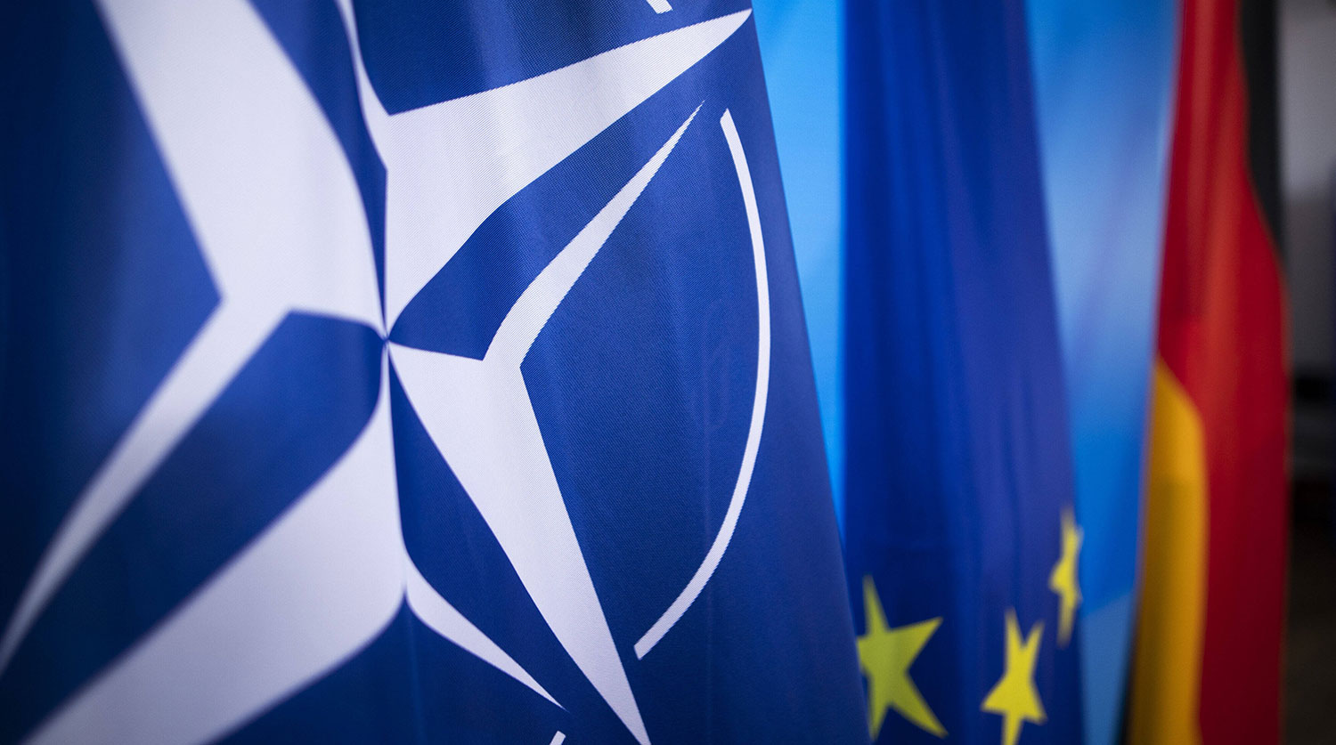 НАТО отправит корабли и истребители в Восточную Европу