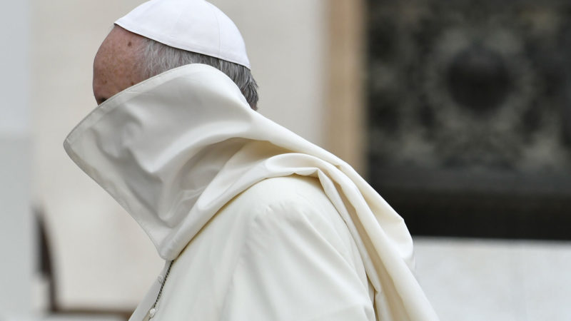 Стало известно о возможном отречении папы Франциска