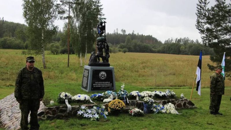 В Эстонии установили памятник антисоветским националистам