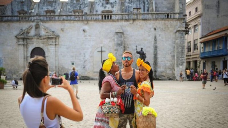 Куба отменит все ограничения для туристов из России