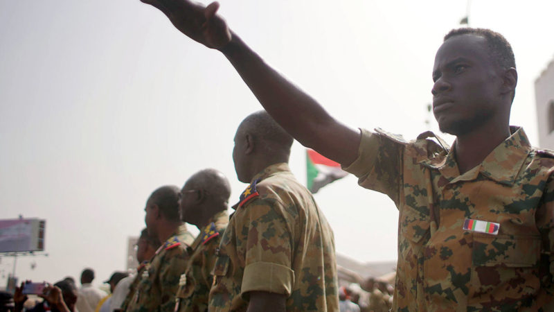 Военный переворот начался в Судане