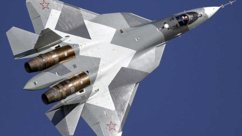 Серийные истребители Су-57 поступят в ВКС России в декабре
