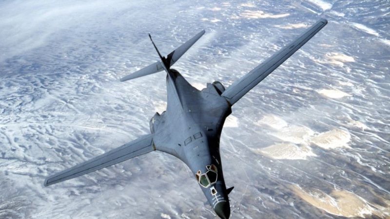 Бомбардировщики США стали на 40% интенсивнее летать у границ России